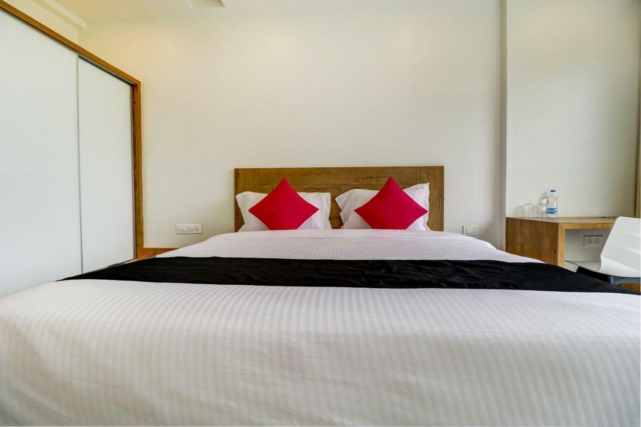 Hotel The Orange Flag Aurangabad  Zewnętrze zdjęcie