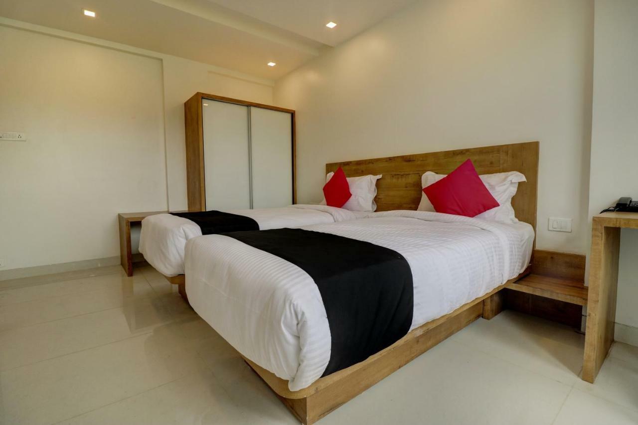 Hotel The Orange Flag Aurangabad  Zewnętrze zdjęcie